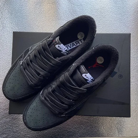 Nike Pure Black Warrior Low Top Barb Sneakers